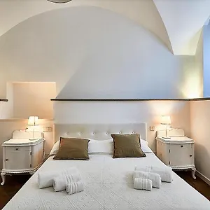 Astra-modern Loft Cathedral View Appartamento